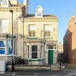 Apartmán Luxury Townhouse, Station Close 3br
