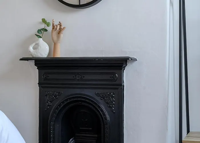 Elegant 3Br Townhouse In Central York-Near Station Lägenhet