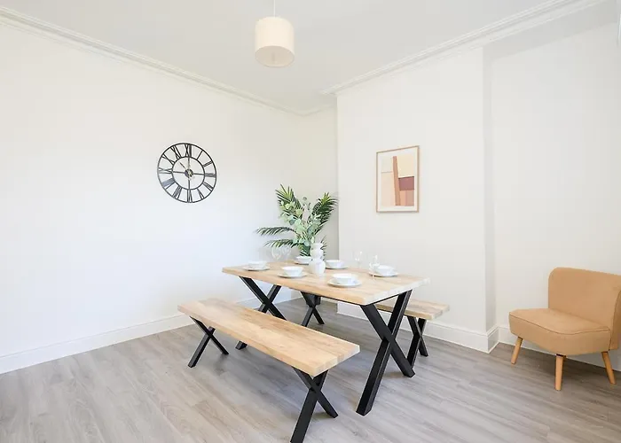 Elegant 3Br Townhouse In Central York-Near Station Lägenhet