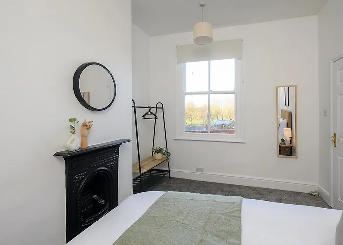 Elegant 3Br Townhouse In Central York-Near Station York