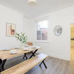 Luxury Townhouse, Station Close 3br *