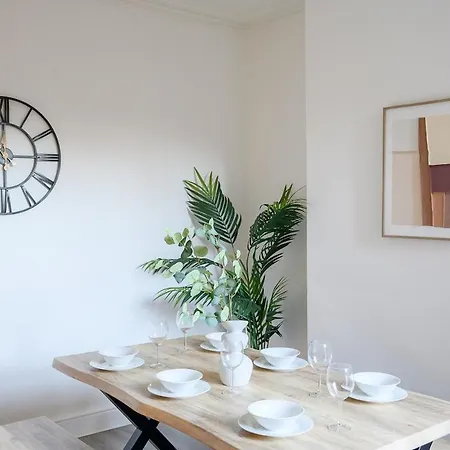 Luxury 3Br Townhouse Near York Station