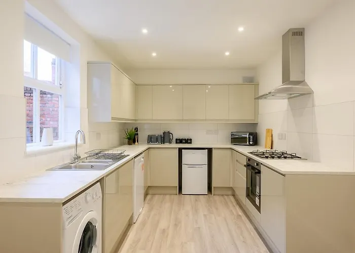 Elegant 3Br Townhouse In Central York-Near Station York