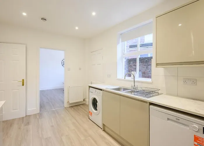 Elegant 3Br Townhouse In Central York-Near Station Apartament