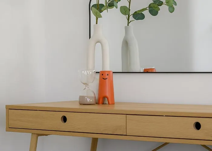 Elegant 3Br Townhouse In Central York-Near Station *