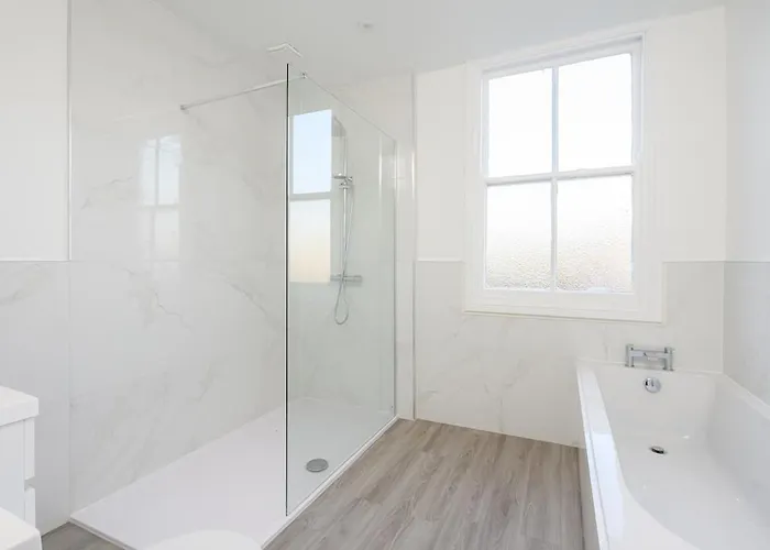 Elegant 3Br Townhouse In Central York-Near Station Appartamento York